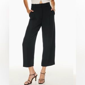 Never worn - The Effortless Cropped Pant
